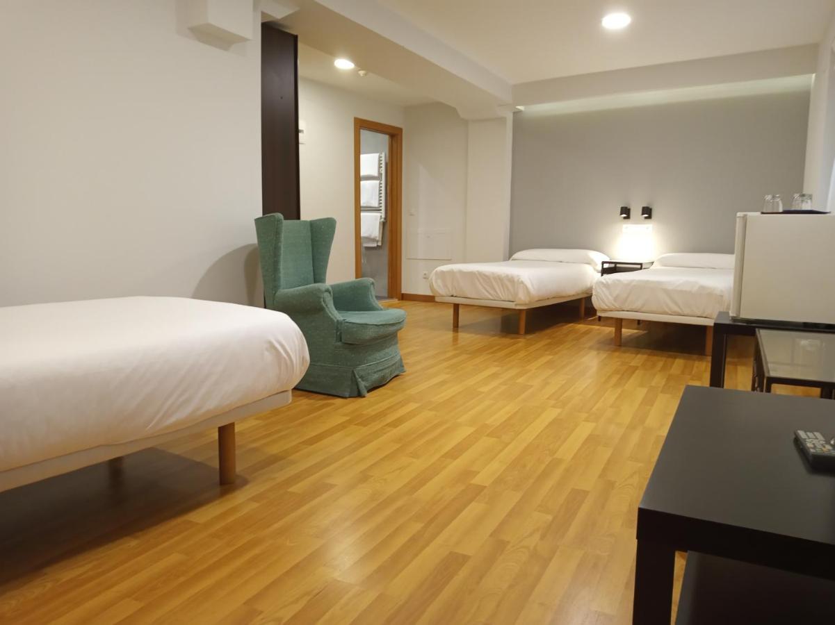 Pension Begona - Centro Ciudad Bilbao Room photo